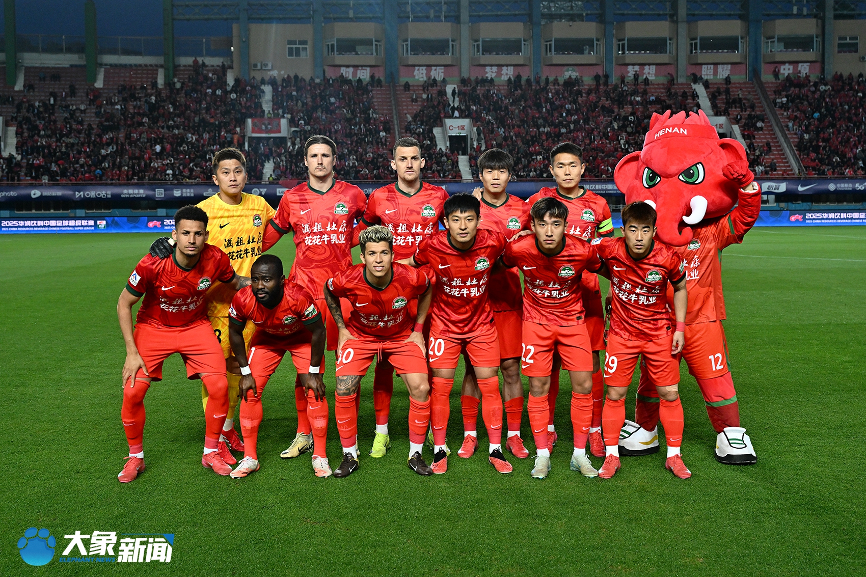 包含中超联赛中部球队火爆引援市场，出手果断的词条