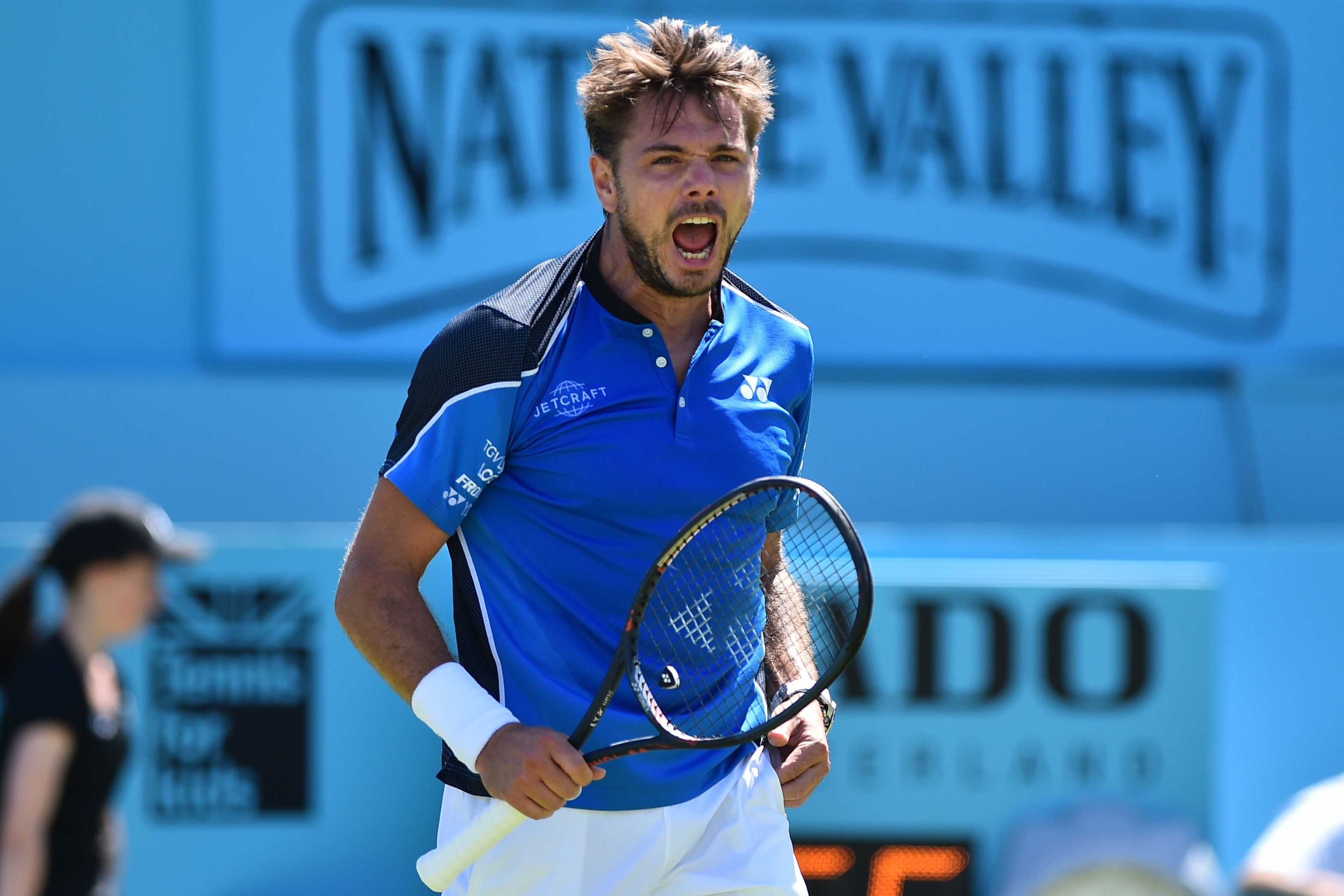 包含英国网球队翻盘西班牙网球队，瓦林卡打破历史纪录的词条