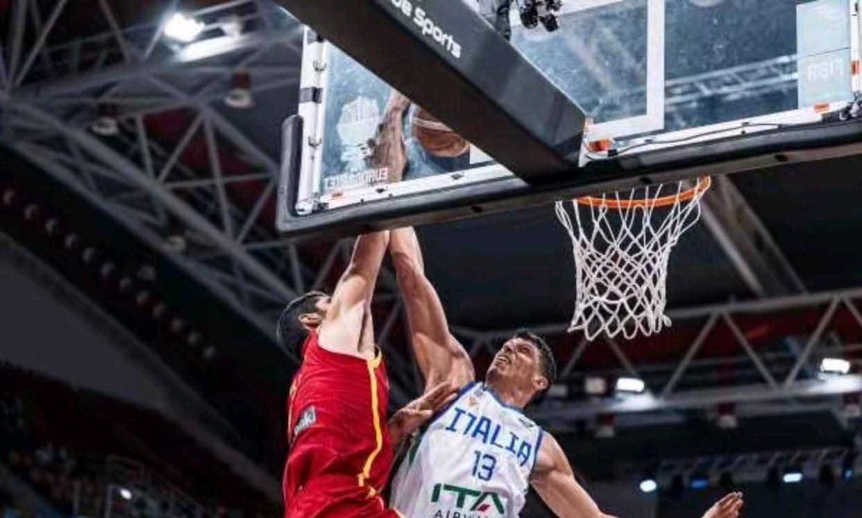 包含澳大利亚男篮逆转西班牙男篮，杰伦·布朗送出助攻的词条