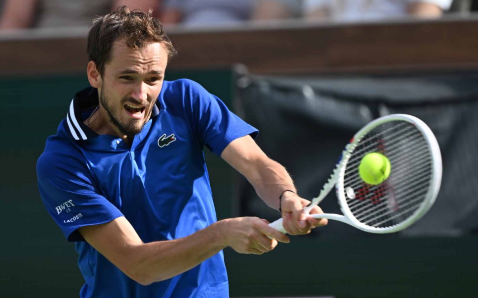 英国网球队鏖战澳大利亚网球队，梅德韦杰夫绝境逆转的简单介绍