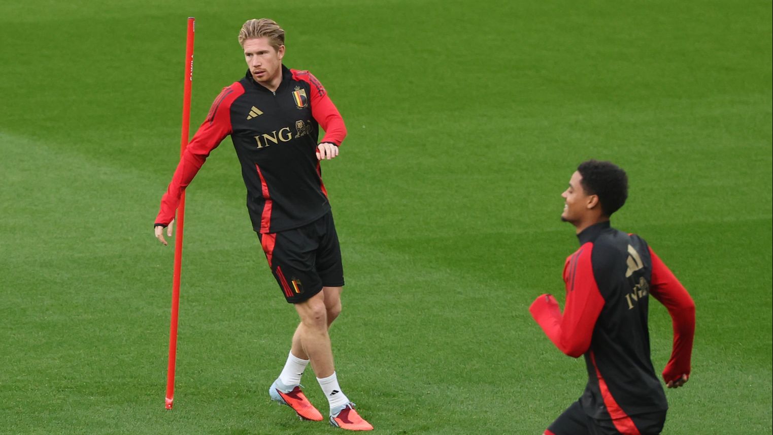 包含阿根廷强势比利时，德布劳内制霸全场的词条