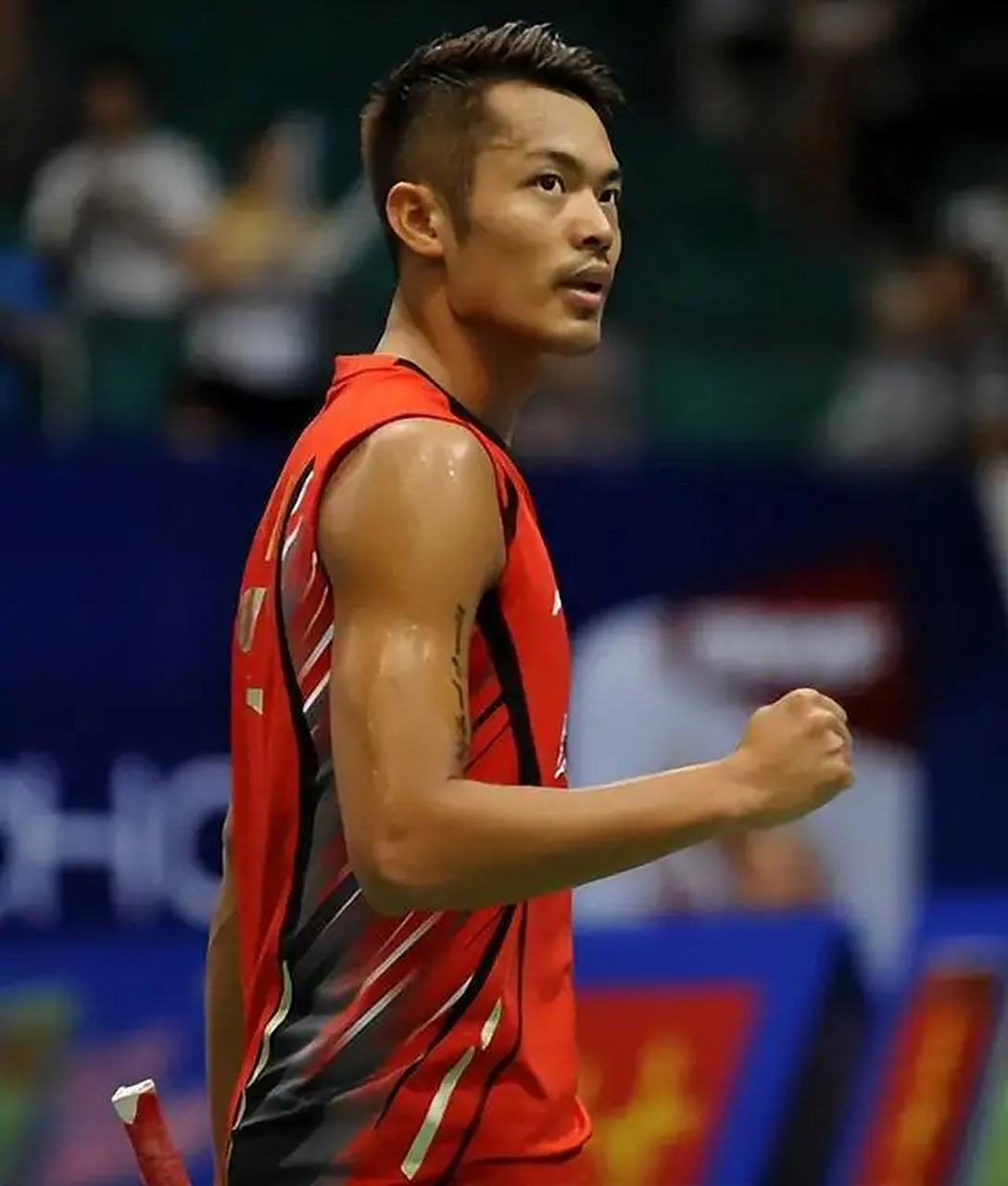 关于印尼羽毛球队绝地反击日本羽毛球队，林丹统治全场的信息