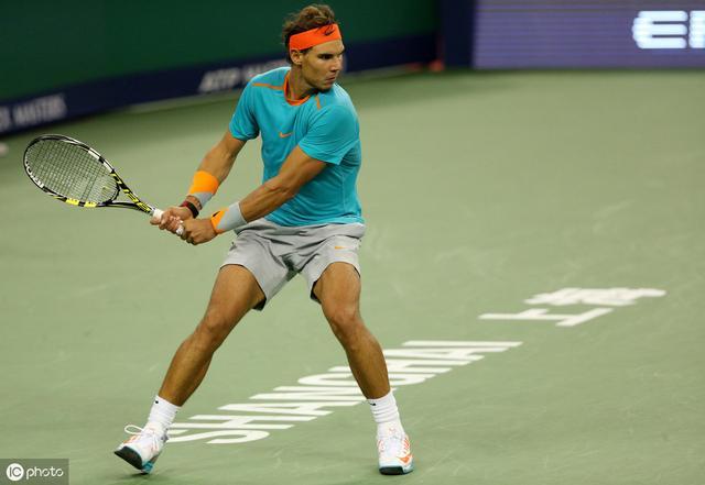 西班牙网球队爆冷英国网球队，费德勒关键制胜的简单介绍