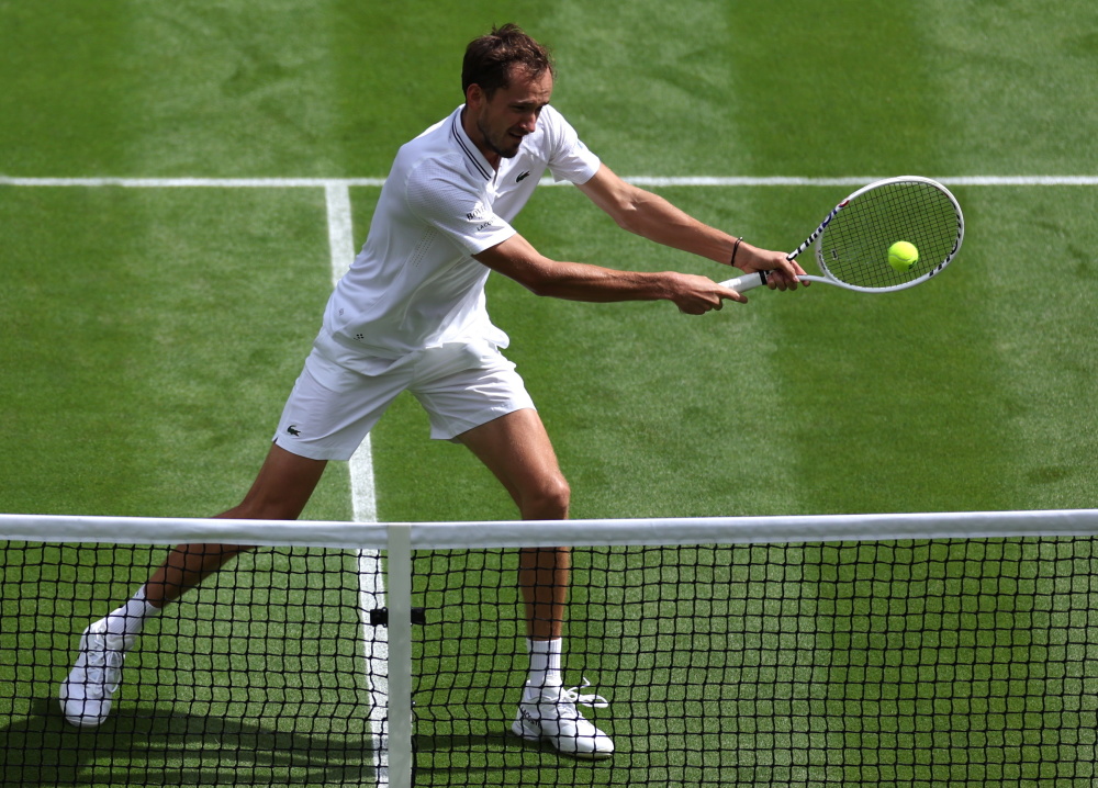 包含日本网球队鏖战英国网球队,梅德韦杰夫打破历史纪录的词条 包含日本网球队鏖战英国网球队,梅德韦杰夫打破历史纪录的词条