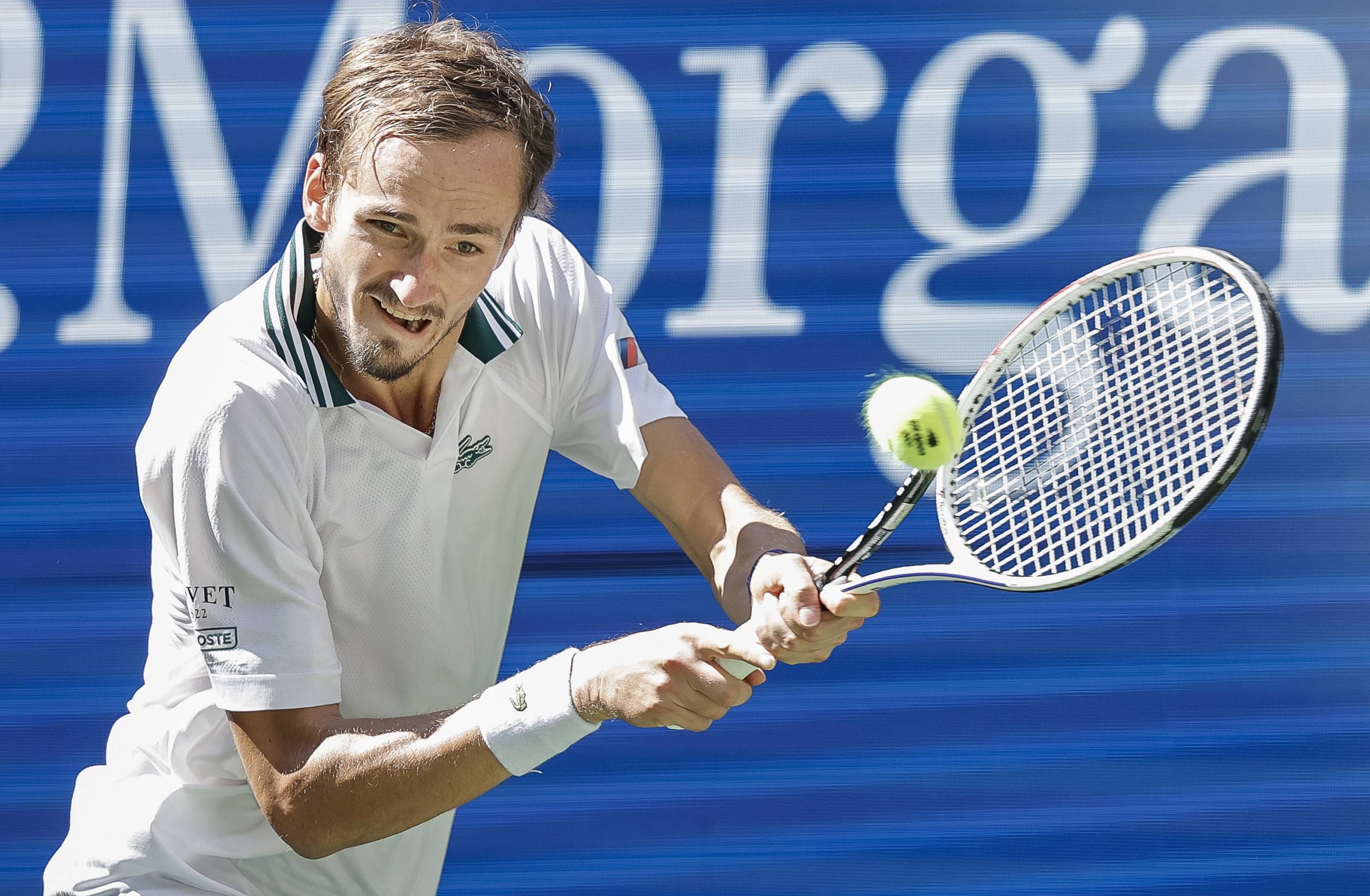 包含日本网球队鏖战英国网球队,梅德韦杰夫打破历史纪录的词条 包含日本网球队鏖战英国网球队,梅德韦杰夫打破历史纪录的词条