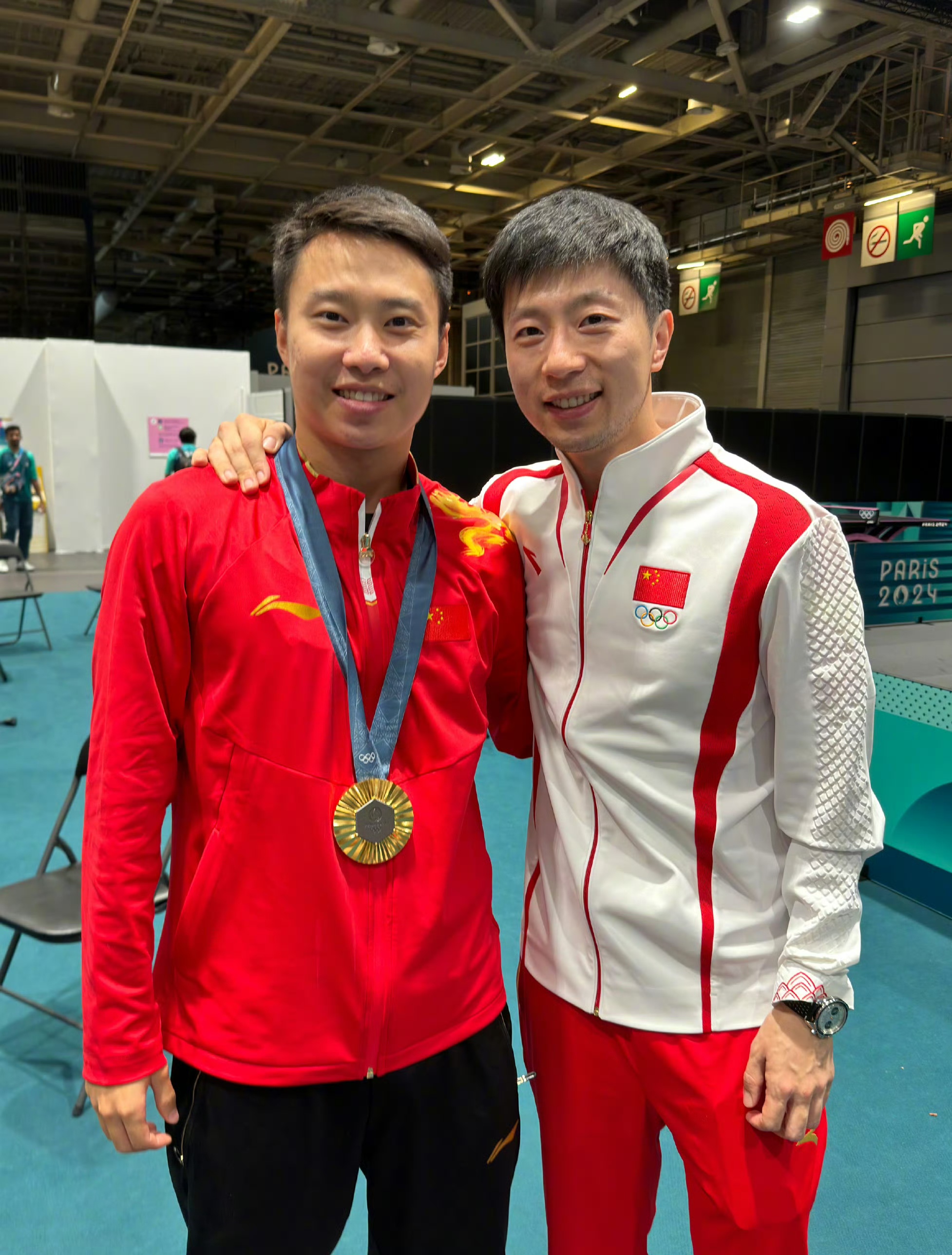 法国队轻取中国队，马龙刷新纪录