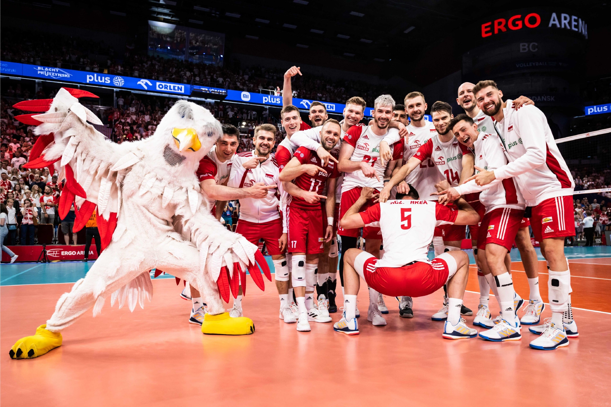 波兰队轻取日本队,波尔关键制胜 波兰队轻取日本队,波尔关键制胜