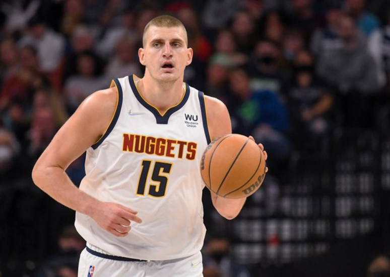 关于步行者客场战胜掘金，活塞遭遇三连败的信息