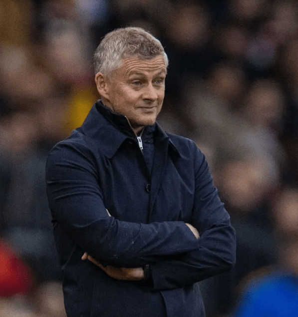 包含沙尔克主场告捷，球迷热情支持的词条