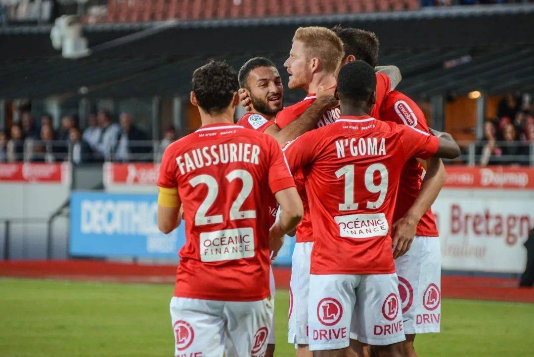 雷恩队在客场比赛中展现出强大实力