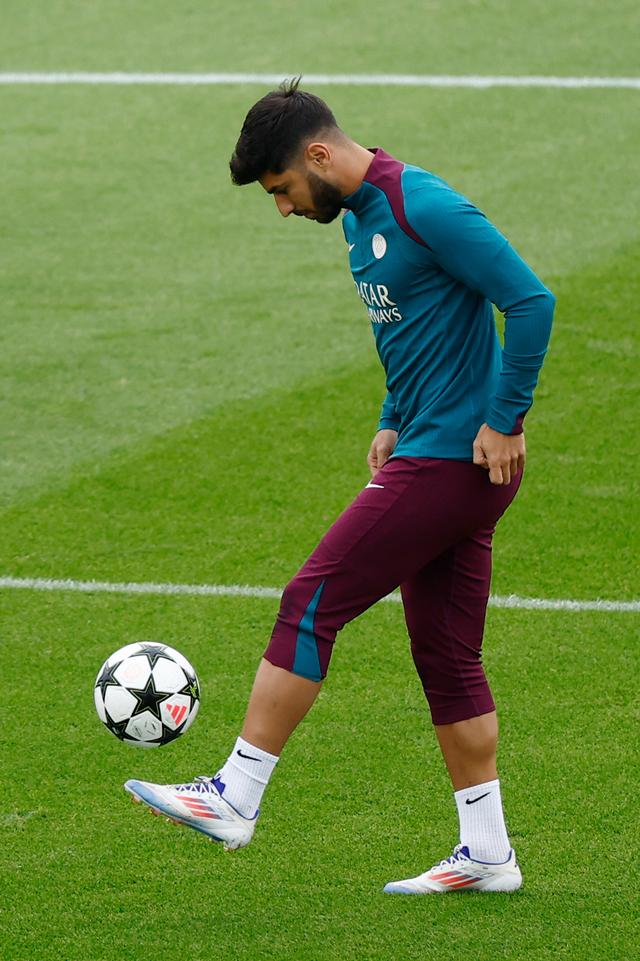 联赛大战：巴黎圣日耳曼力克敌手