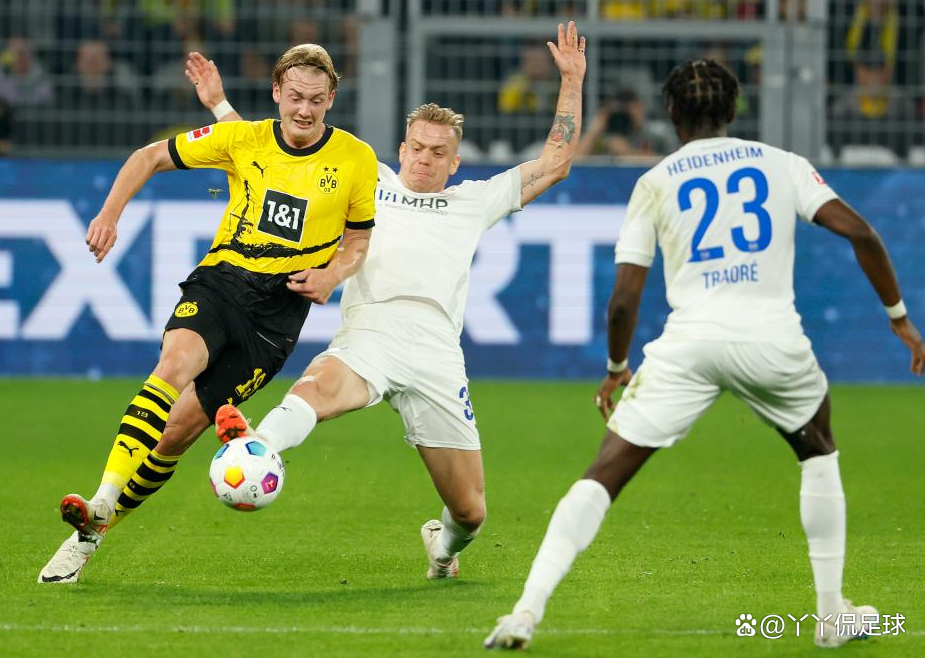 荷兰力克多特蒙德，福登带队取胜