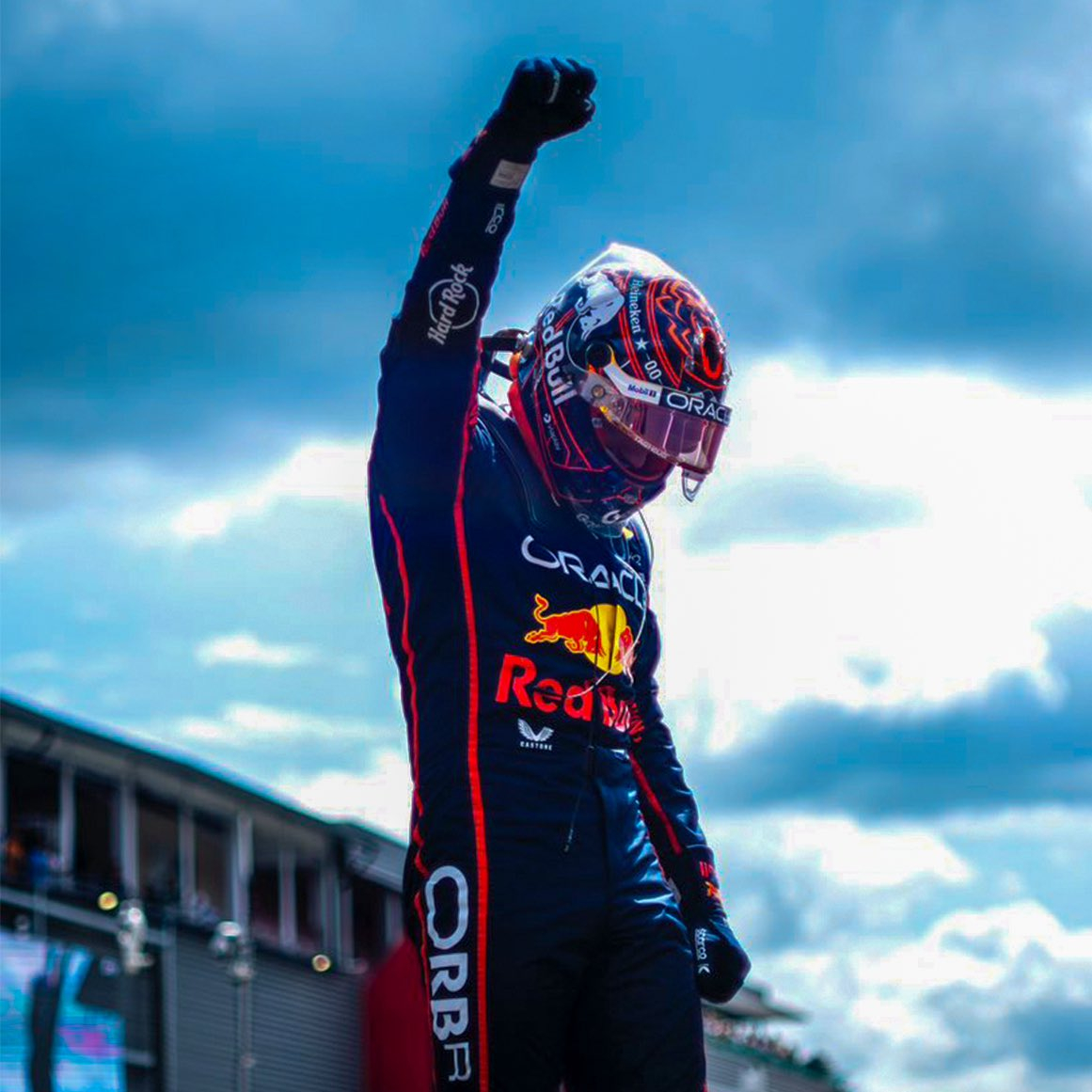 包含索伯车队绝杀红牛车队，维斯塔潘状态火热的词条