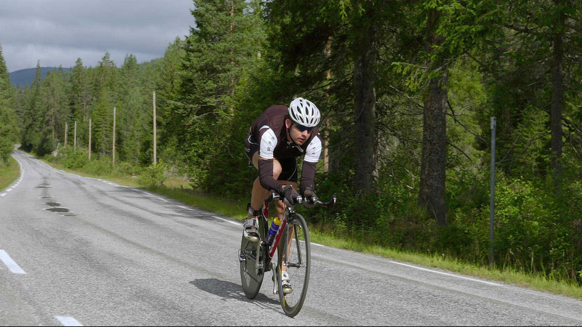 西决生死战焦点战启示录，从篮球场到绿茵场，厄瓜多尔掀翻伊朗的逆袭哲学