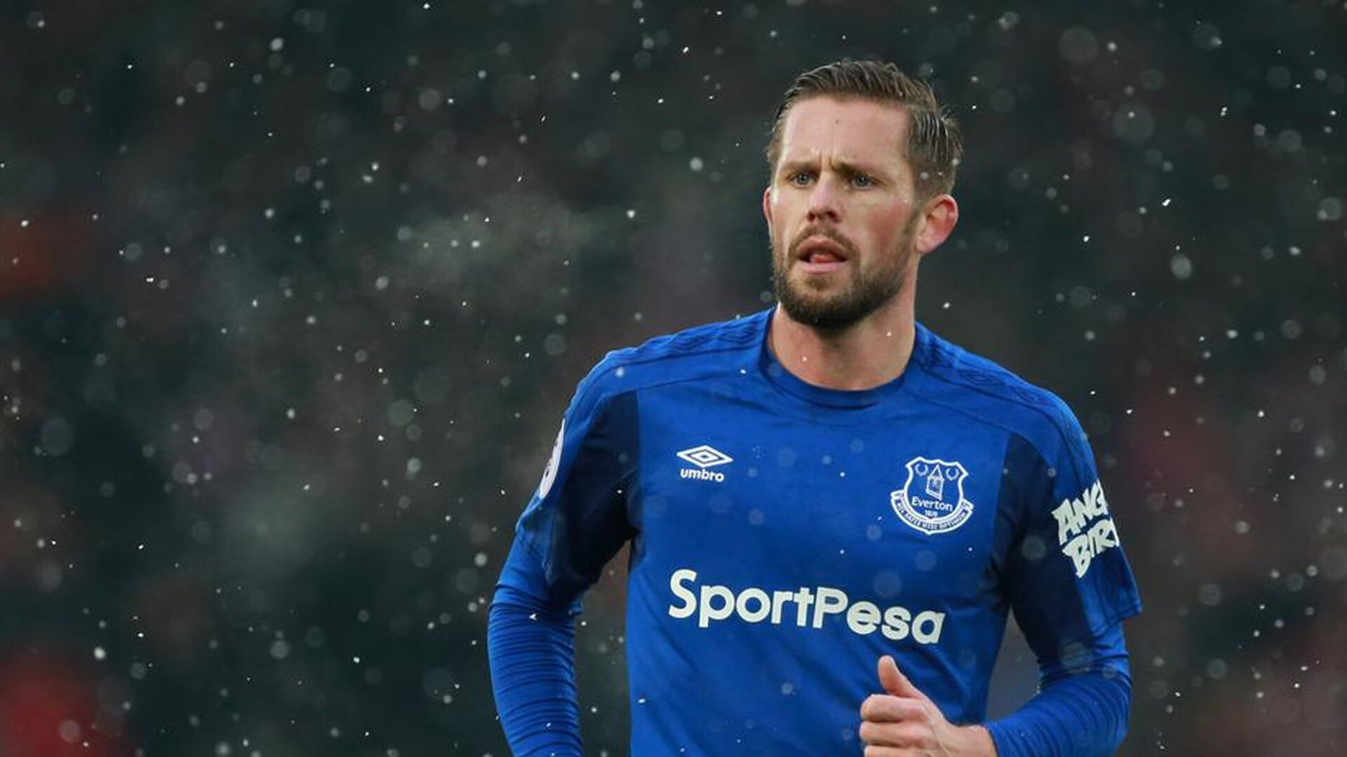 孤胆英雄与团队胜利，詹姆斯扛起全队，深圳队完胜活塞的启示